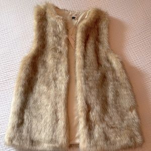 Faix Fur Vest NWT OSFM